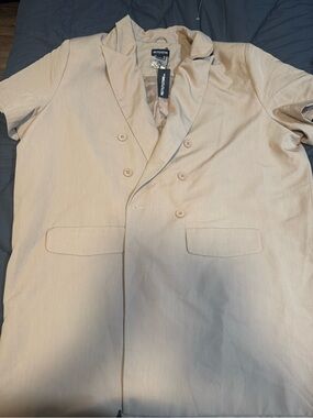 PrettyLittleThing Beige Double-Breasted Short Sleeve Blazer